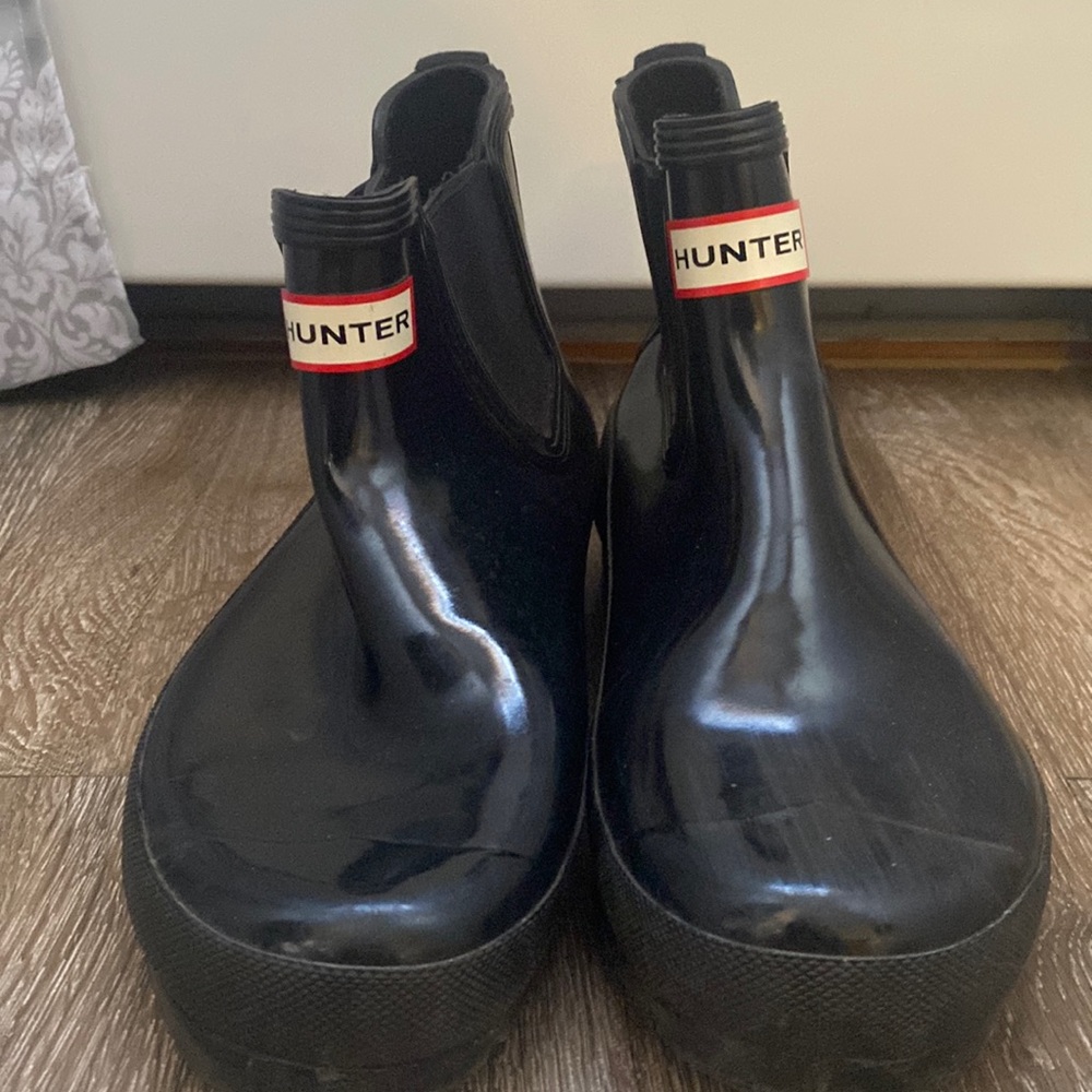 Hunter, ankle rain boots , shiny black, size: 8